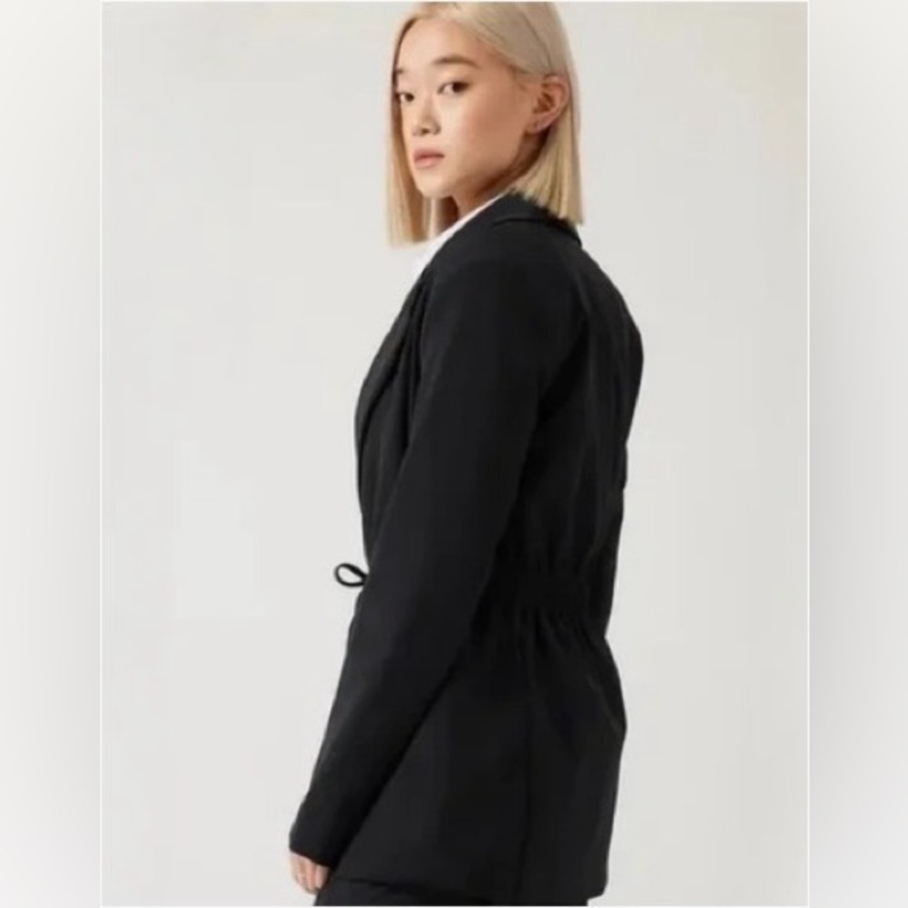 Athleta Endless Primatwill Stretch Tie Waist Blazer Black Sz  8
